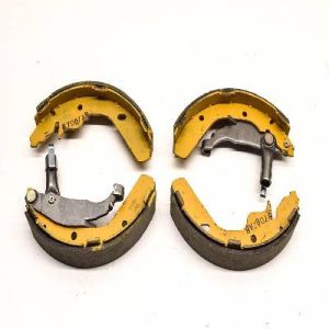 Brake Shoes & Panels
